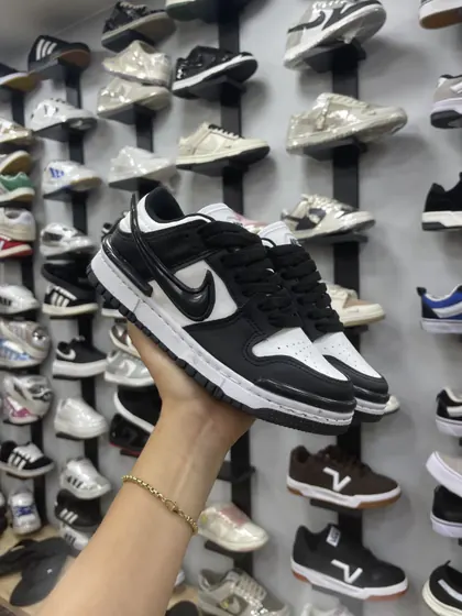 Nike Dunk Twist Panda